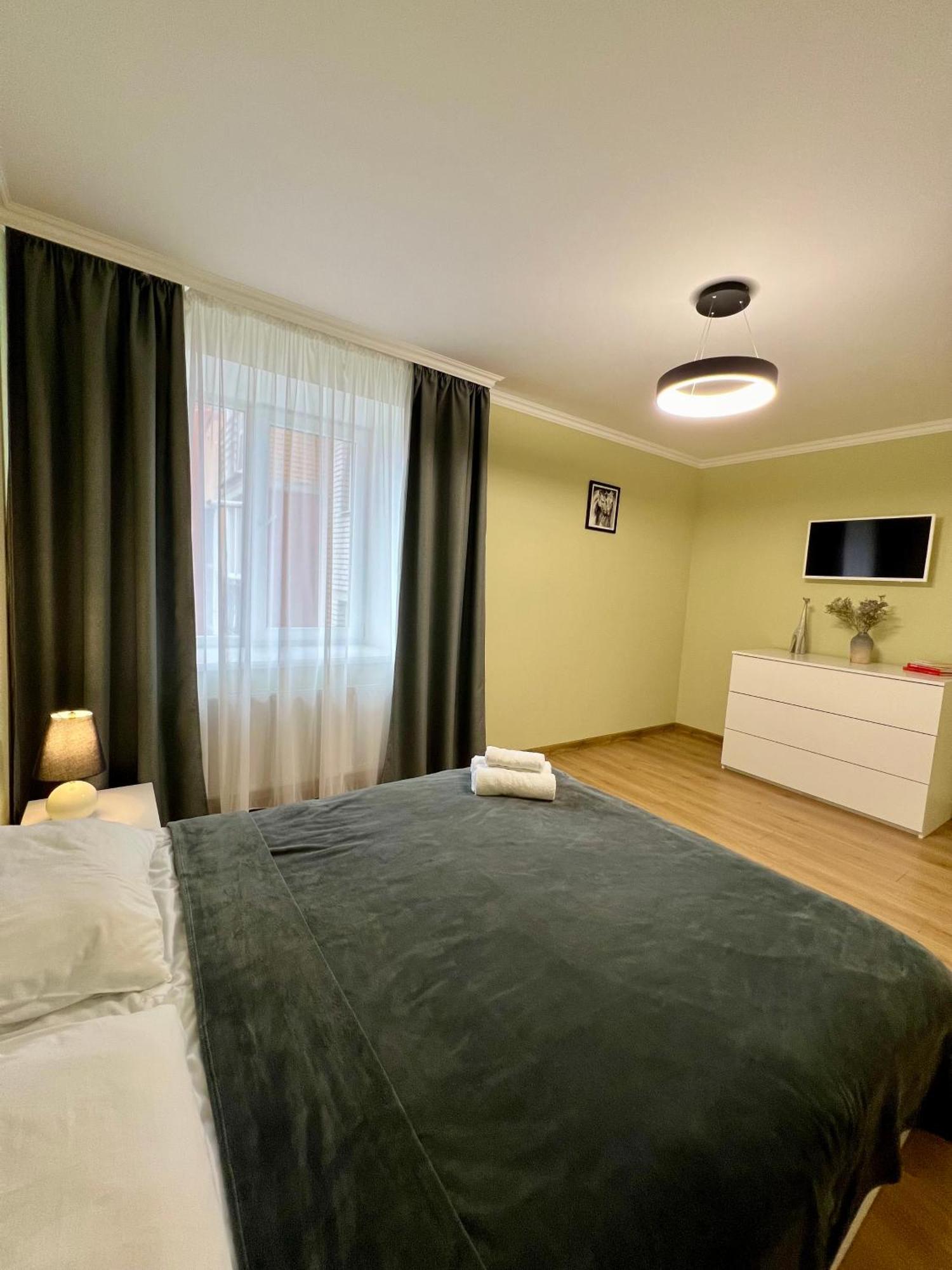 Затишна Квартира Біля Парку Центр Міста Ternopil Dış mekan fotoğraf
